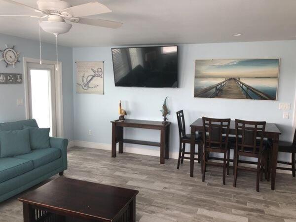 Beachgate Condosuites And Oceanfront Resort Port Aransas Room photo
